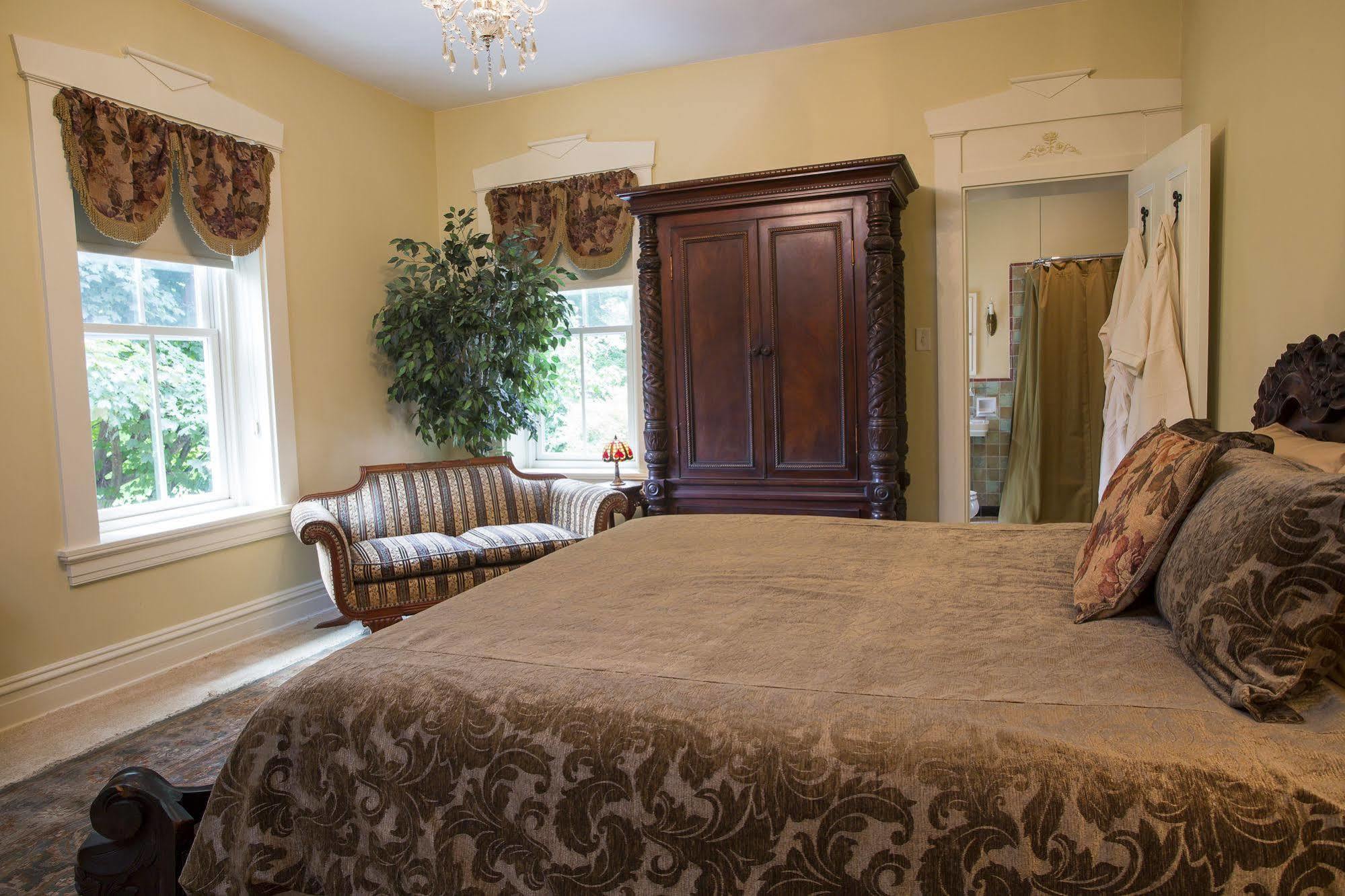 Hollinger House Bed & Breakfast Wabank Exterior photo